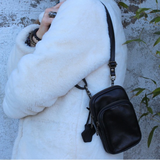 Moby phone bag 